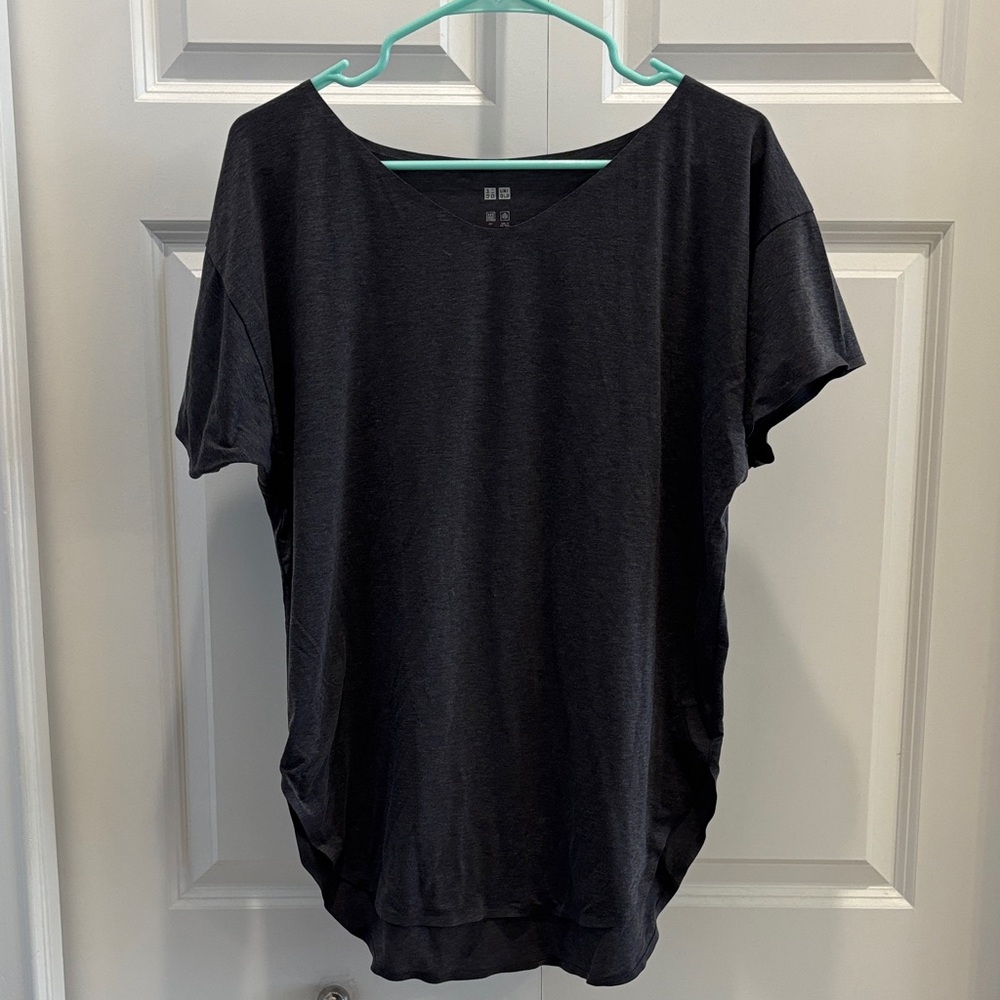 Uniqlo Women's Charcoal Short Sleeve Tee